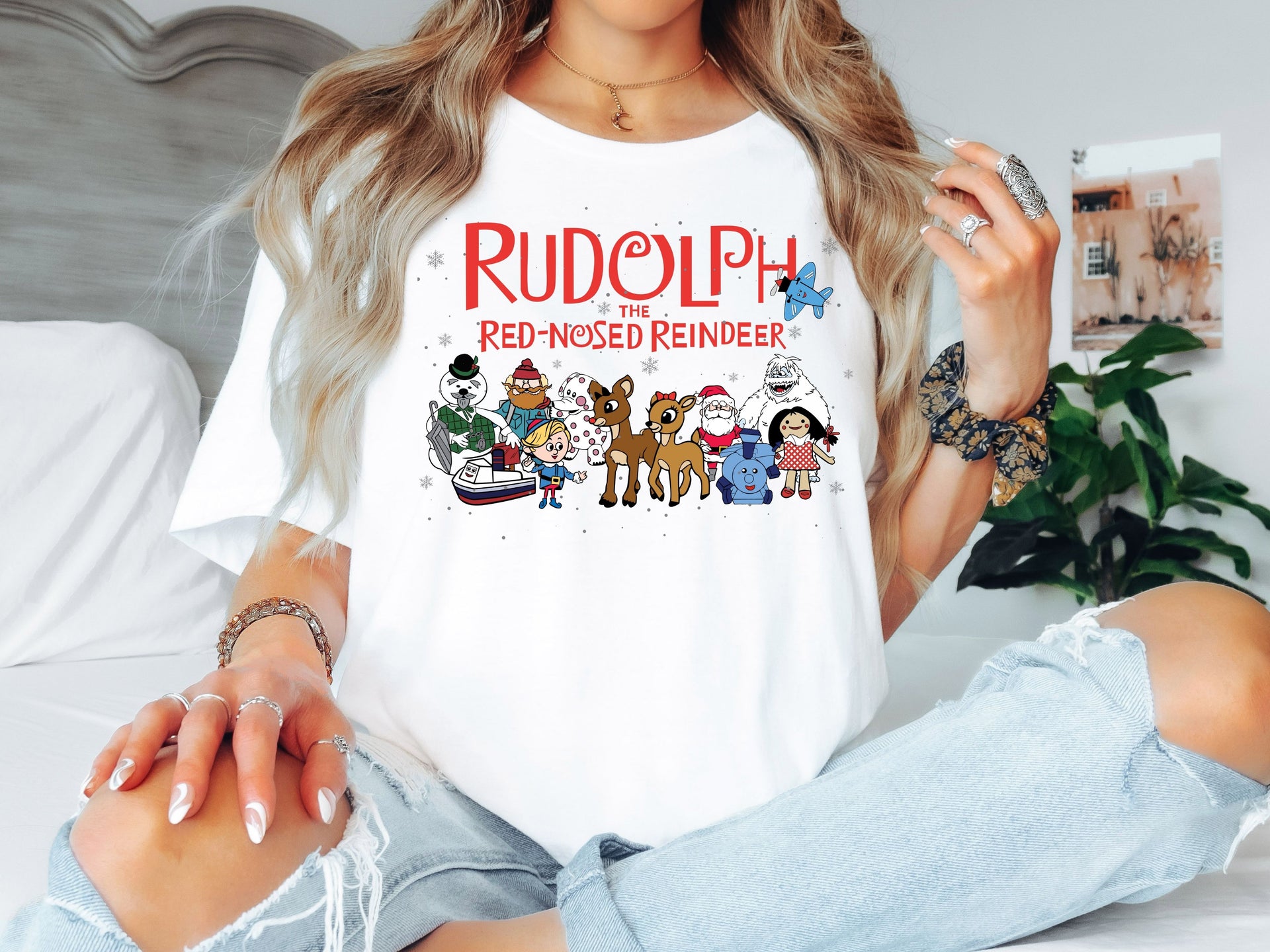 Rudolph the Red-Nosed Reindeer Christmas T-Shirt | Retro Holiday Cartoon Tee | Classic Christmas Movie Design Shirt-7C062